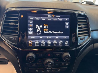 2021 Jeep Grand Cherokee Laredo X 4x4