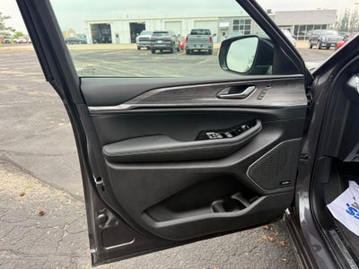 2025 Jeep Grand Cherokee L Overland