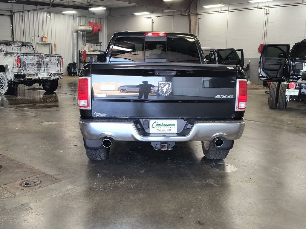 2017 RAM 1500 Laramie Crew Cab 4x4 6'4' Box