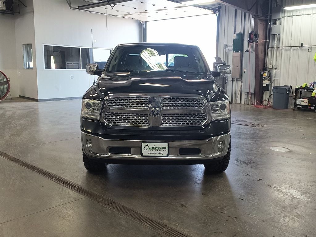 2017 RAM 1500 Laramie Crew Cab 4x4 6'4' Box
