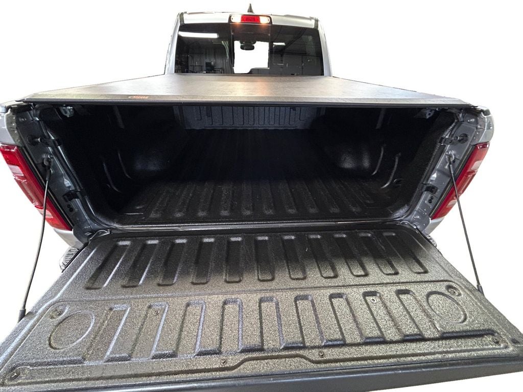 2019 RAM 1500 Laramie Crew Cab 4x4 5'7' Box