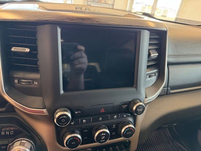 2020 RAM 1500 Laramie Crew Cab 4x4 5'7' Box