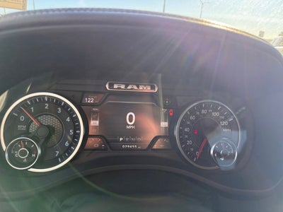 2022 RAM 1500 Laramie Crew Cab 4x4 5'7' Box