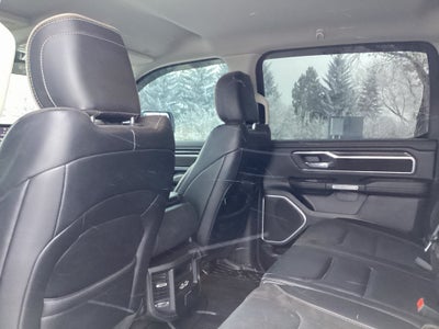 2022 RAM 1500 Laramie Crew Cab 4x4 5'7' Box