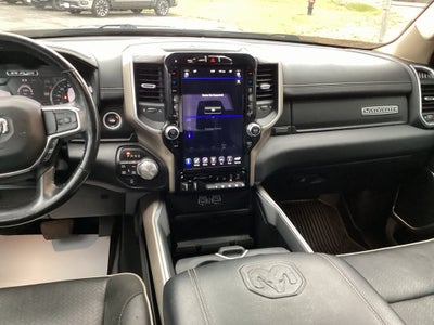 2020 RAM 1500 Laramie Crew Cab 4x4 6'4' Box