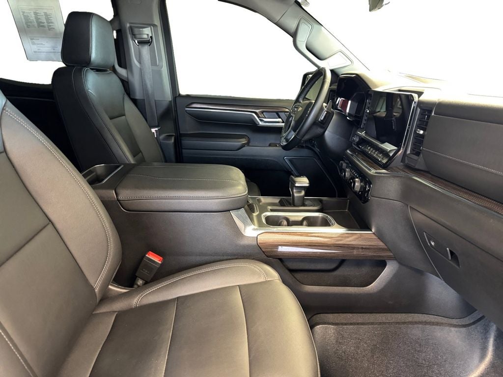 2023 Chevrolet Silverado 1500 4WD Crew Cab Standard Bed LT
