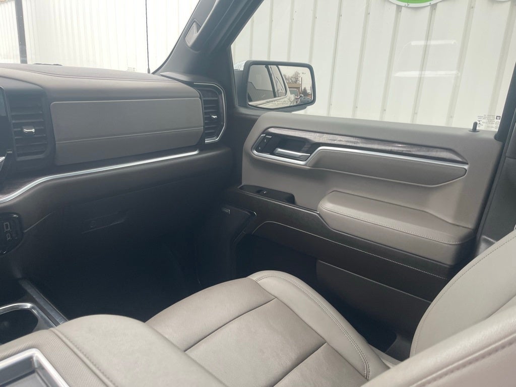 2022 Chevrolet Silverado 1500 4WD Crew Cab Short Bed LTZ