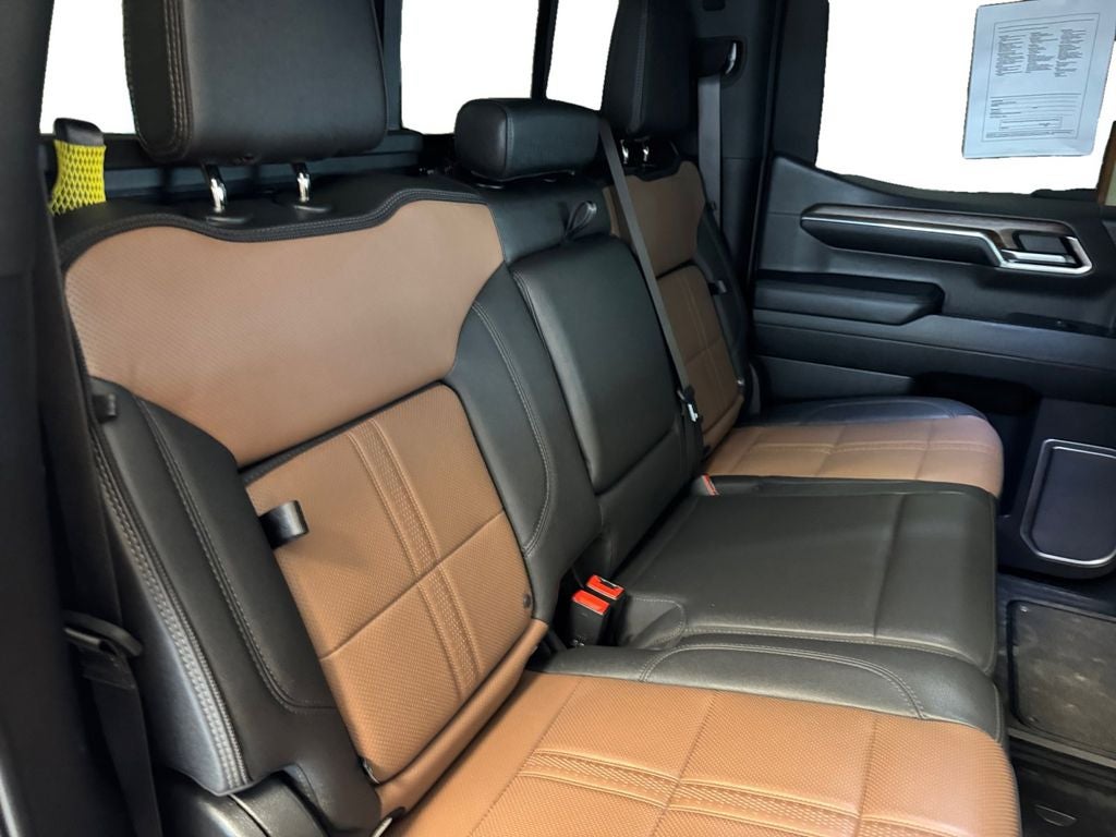 2023 Chevrolet Silverado 1500 4WD Crew Cab Short Bed High Country