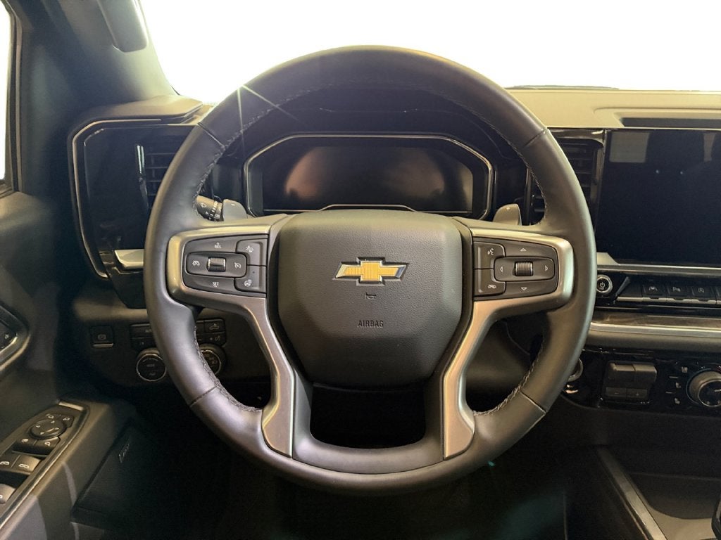 2025 Chevrolet Silverado 1500 4WD Crew Cab Short Bed LTZ