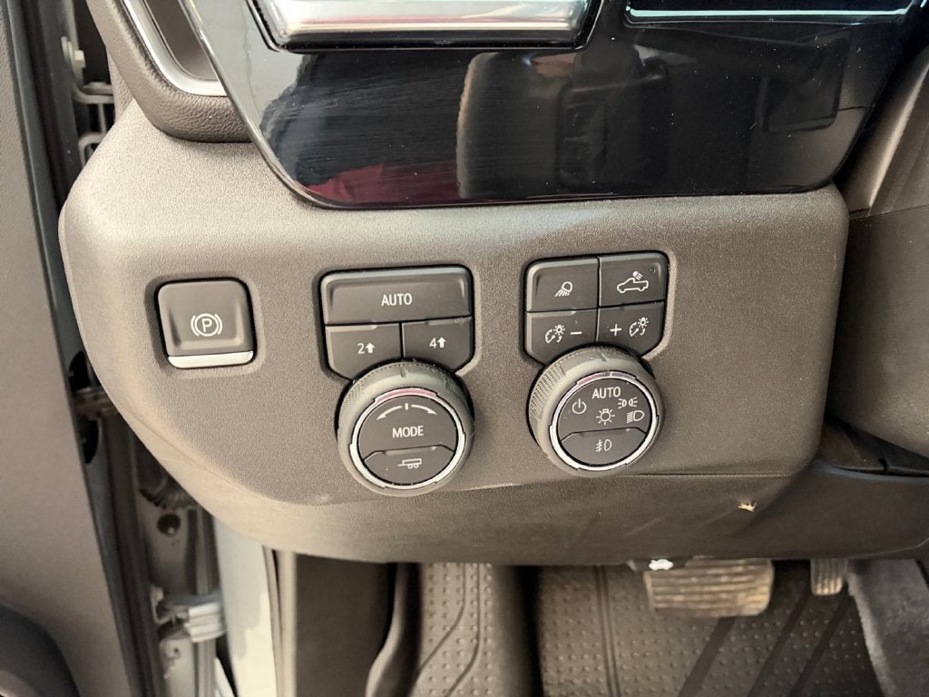 2025 Chevrolet Silverado 1500 4WD Crew Cab Short Bed LTZ
