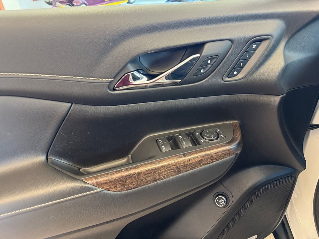 2022 GMC Acadia AWD Denali