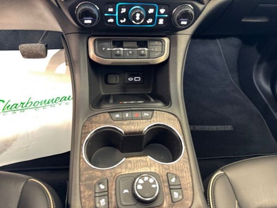 2022 GMC Acadia AWD Denali