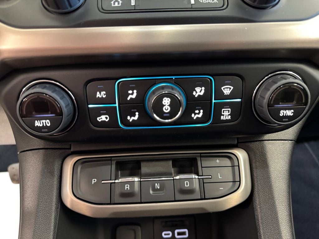 2022 GMC Acadia AWD Denali