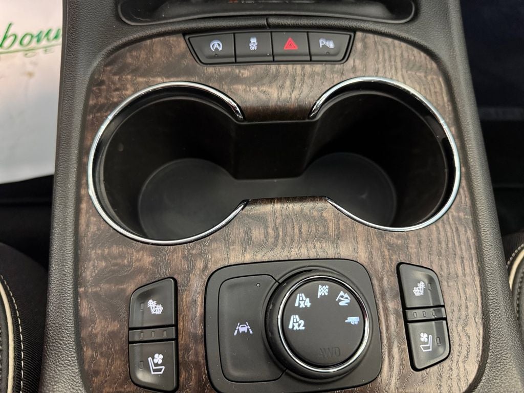 2022 GMC Acadia AWD Denali