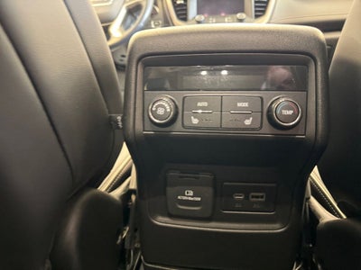 2022 GMC Acadia AWD Denali