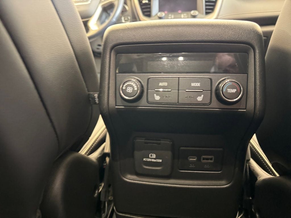 2022 GMC Acadia AWD Denali