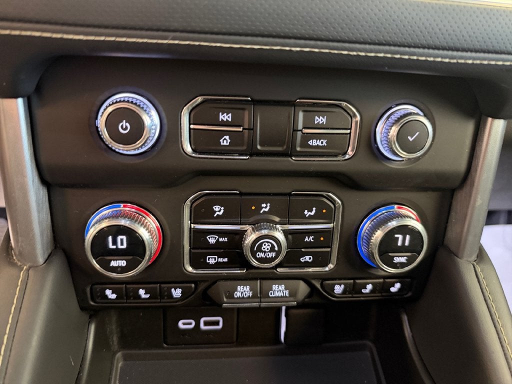 2023 GMC Yukon SLT