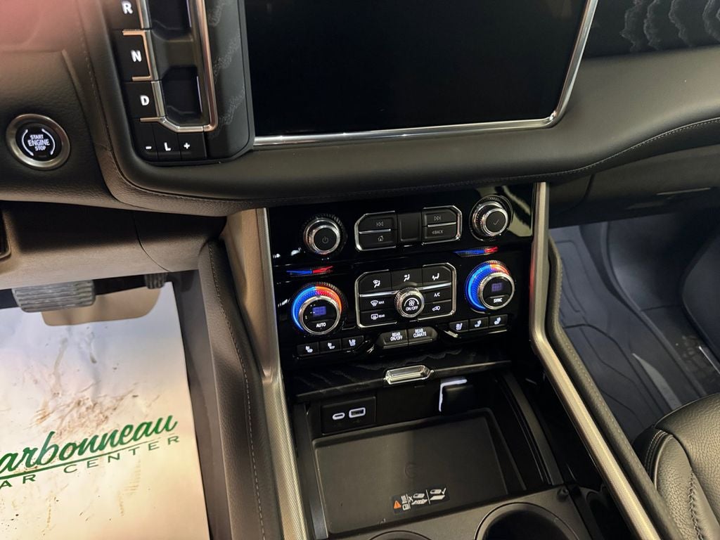 2023 GMC Yukon 4WD Denali