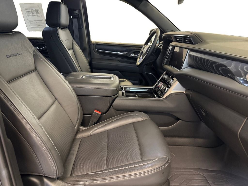 2023 GMC Yukon 4WD Denali