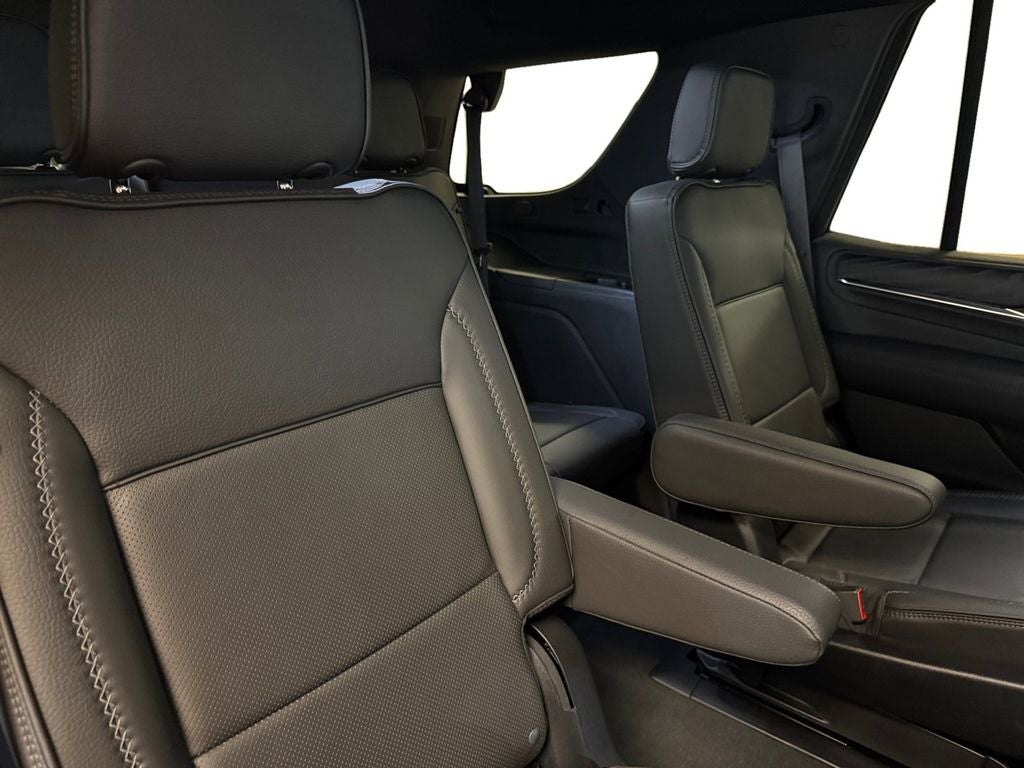 2023 GMC Yukon 4WD Denali