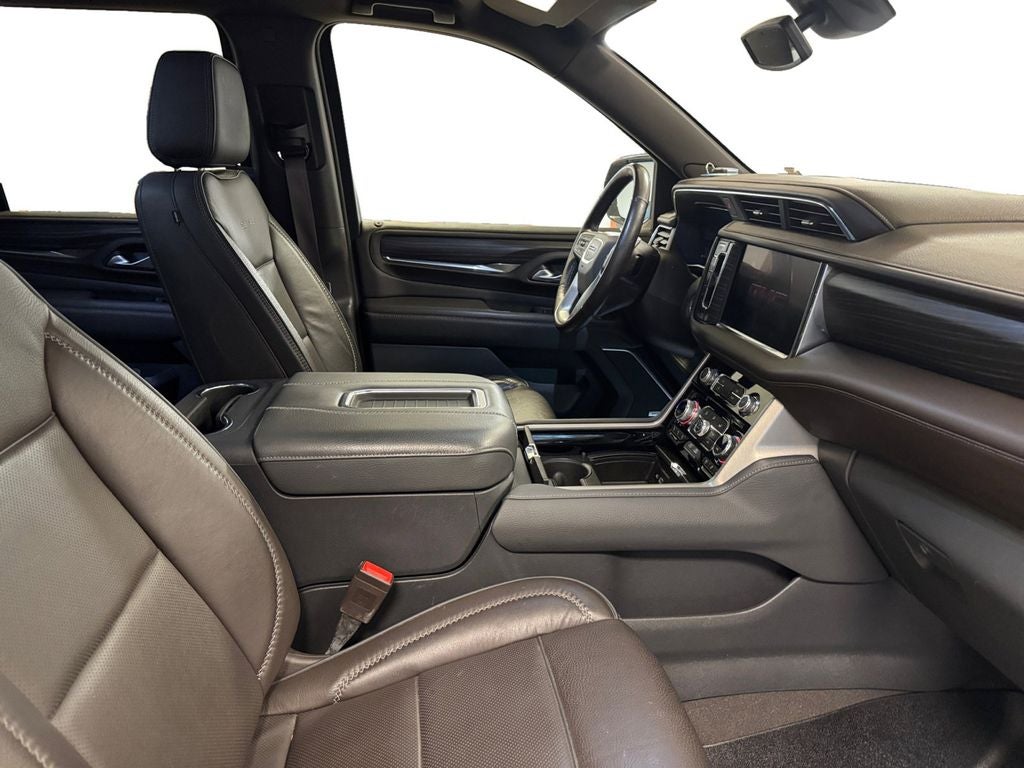 2022 GMC Yukon 4WD Denali