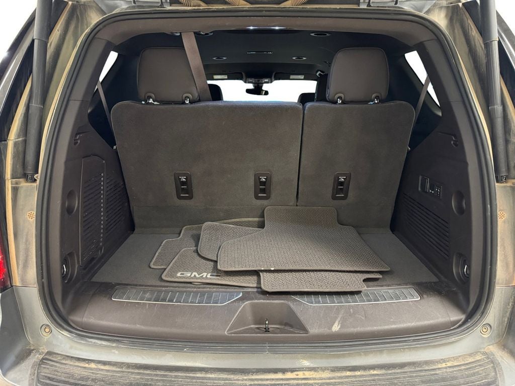 2022 GMC Yukon 4WD Denali