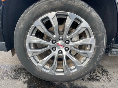 2023 GMC Yukon 4WD Denali