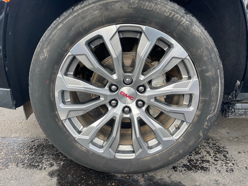 2023 GMC Yukon 4WD Denali