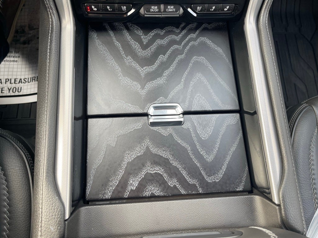 2023 GMC Yukon 4WD Denali