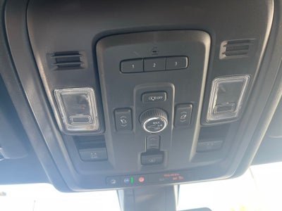 2022 GMC Yukon 4WD Denali