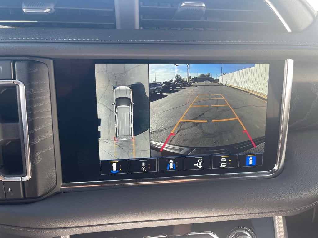 2022 GMC Yukon 4WD Denali