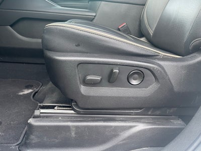 2022 GMC Yukon XL 4WD SLT