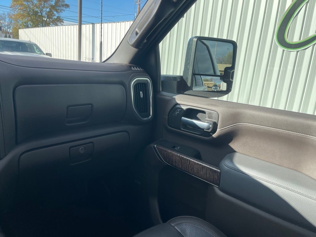 2023 GMC Sierra 2500HD 4WD Crew Cab Standard Bed Denali