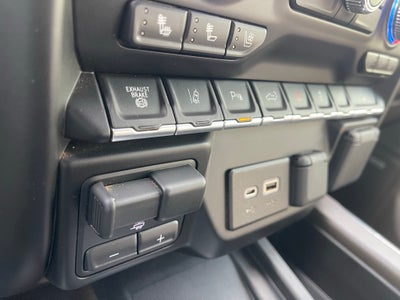 2023 GMC Sierra 2500HD 4WD Crew Cab Standard Bed Denali