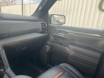 2024 GMC Sierra 1500 4WD Crew Cab Short Box AT4