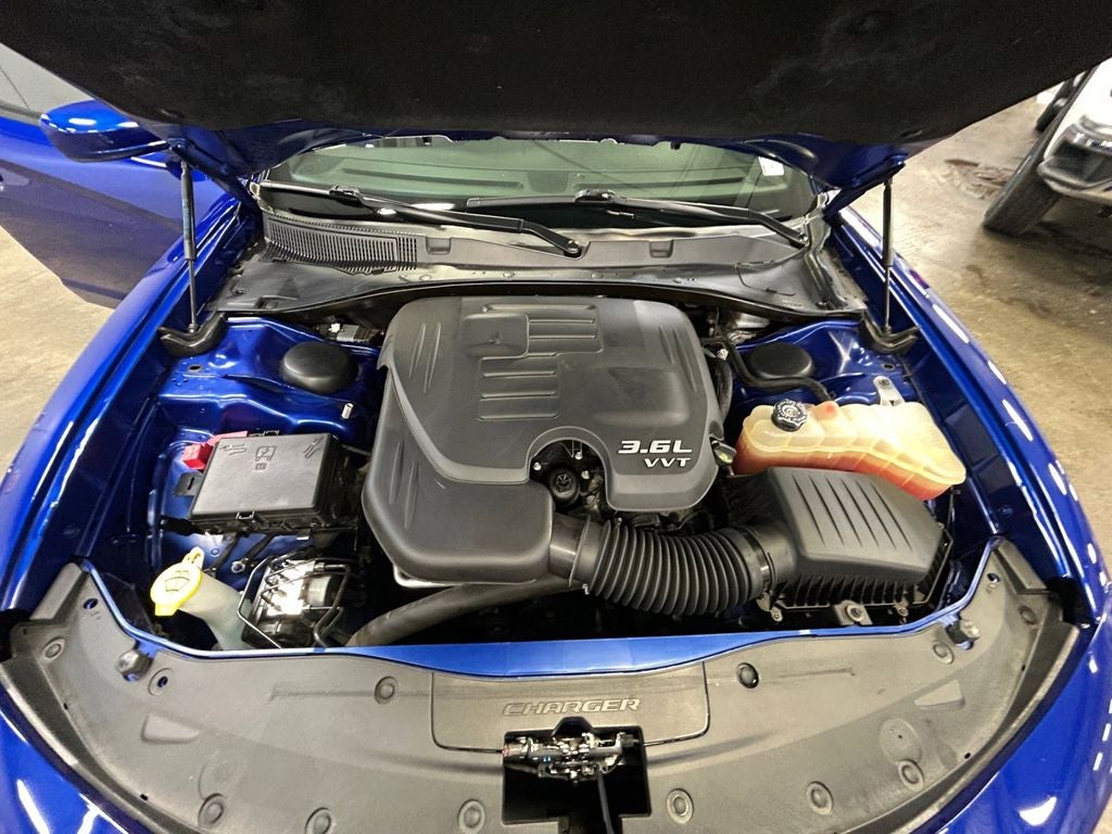 2020 Dodge Charger SXT RWD
