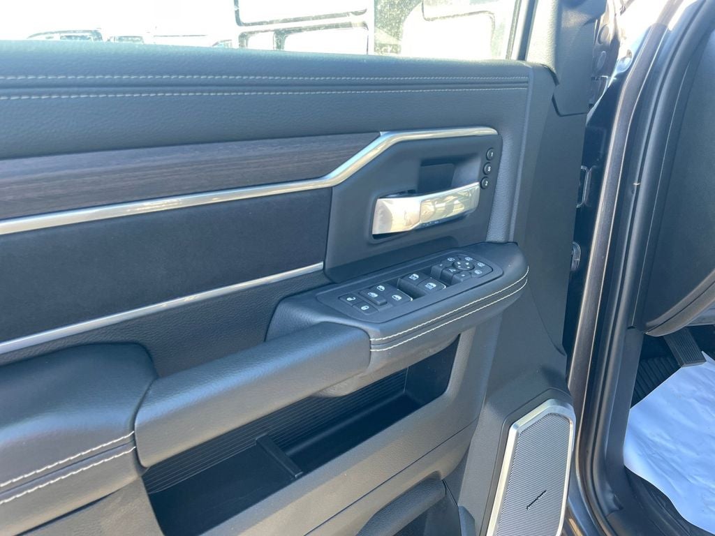 2025 RAM 2500 Laramie Crew Cab 4x4 6'4' Box