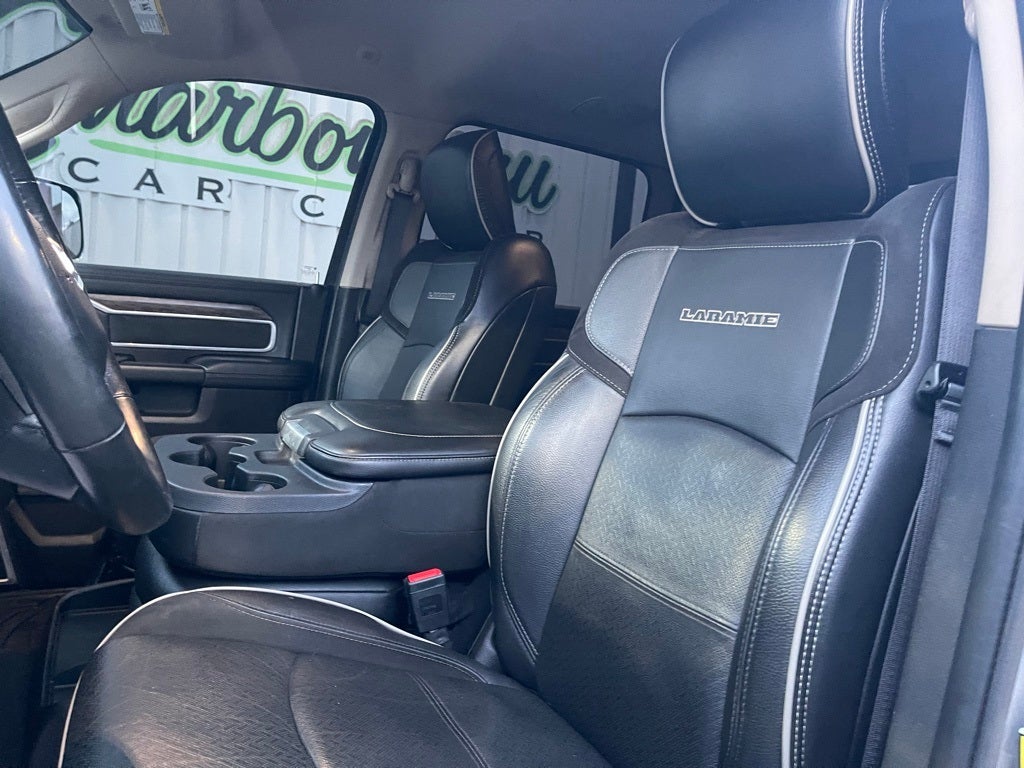 2020 RAM 2500 Laramie Crew Cab 4X4 6'4' Box