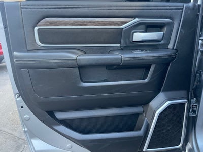 2020 RAM 2500 Laramie Crew Cab 4X4 6'4' Box