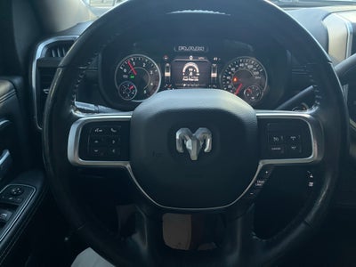 2020 RAM 2500 Laramie Crew Cab 4X4 6'4' Box