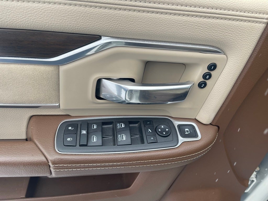 2022 RAM 2500 Laramie Crew Cab 4x4 6'4' Box