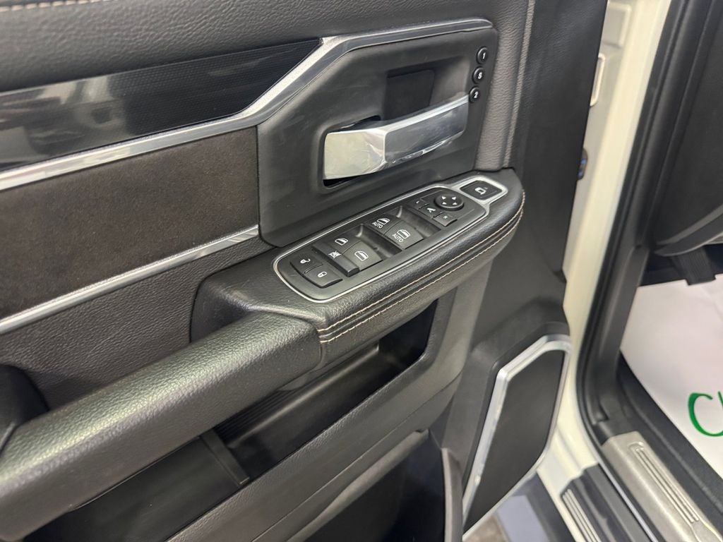 2020 RAM 2500 Laramie Crew Cab 4x4 6'4' Box