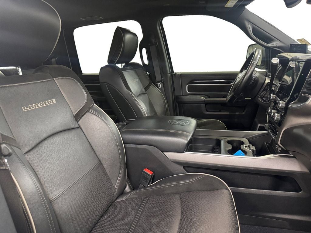 2020 RAM 2500 Laramie Crew Cab 4x4 6'4' Box