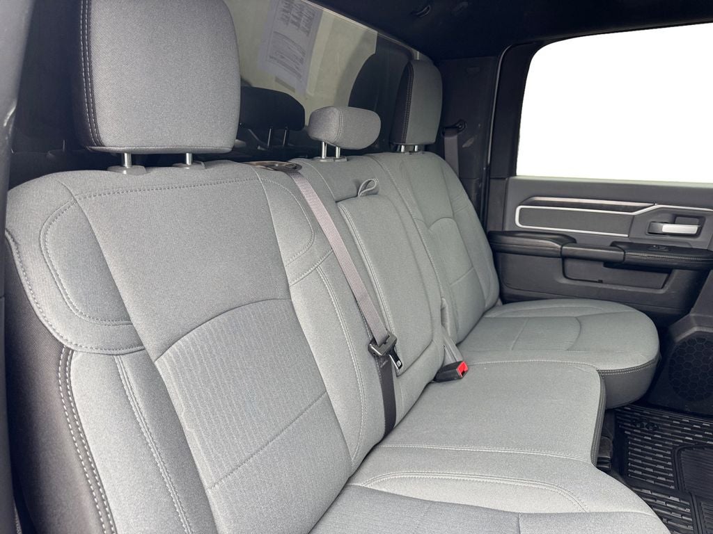 2022 RAM 2500 Big Horn Crew Cab 4x4 8' Box