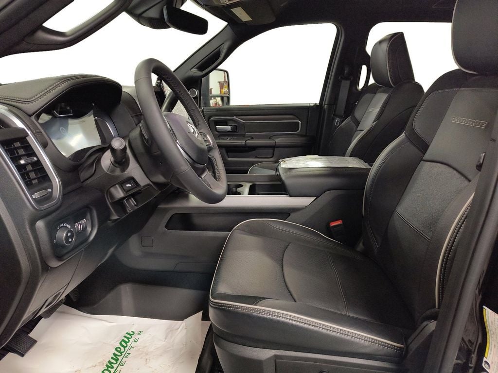 2025 RAM 2500 Laramie Crew Cab 4x4 8' Box
