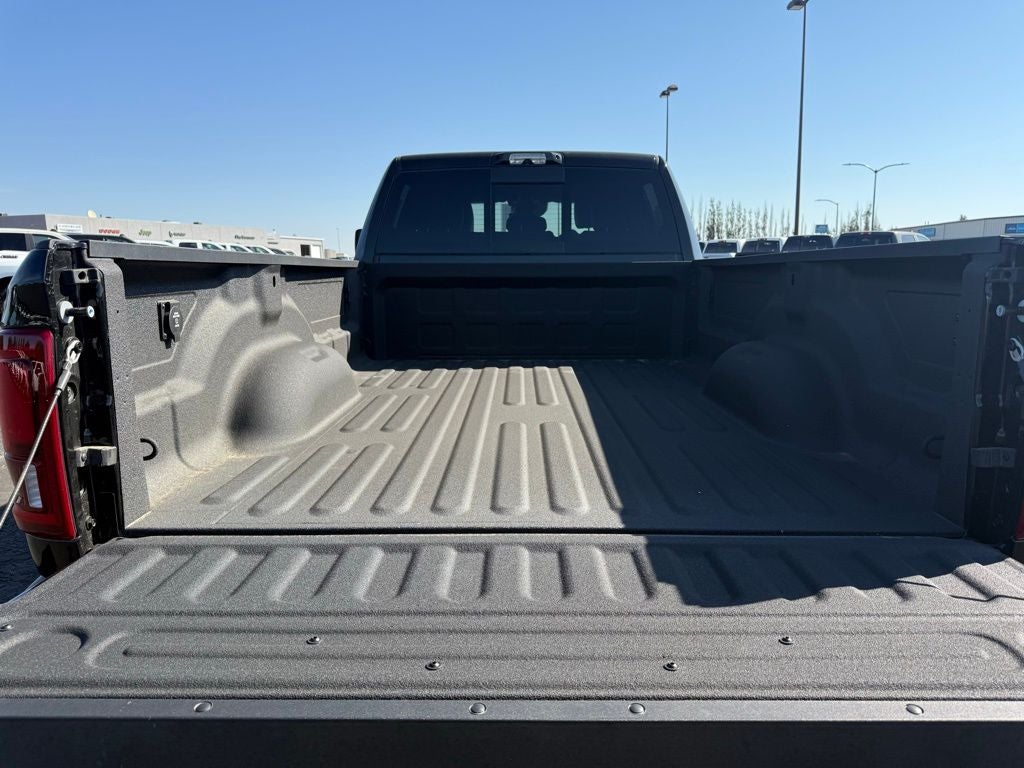 2025 RAM 2500 Laramie Crew Cab 4x4 8' Box