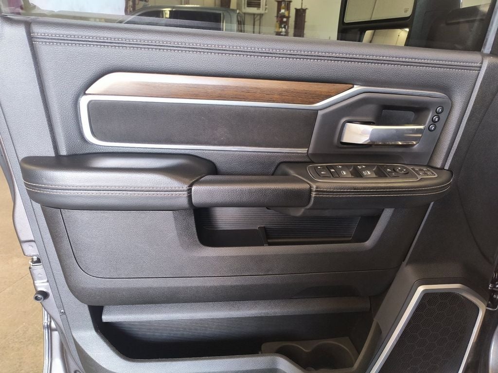 2024 RAM 2500 Laramie Crew Cab 4x4 6'4' Box