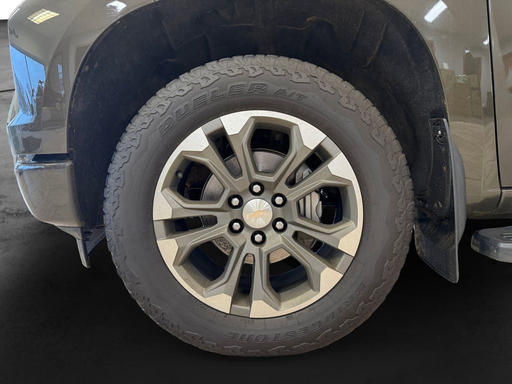 2023 Chevrolet Silverado 1500 4WD Crew Cab Short Bed High Country