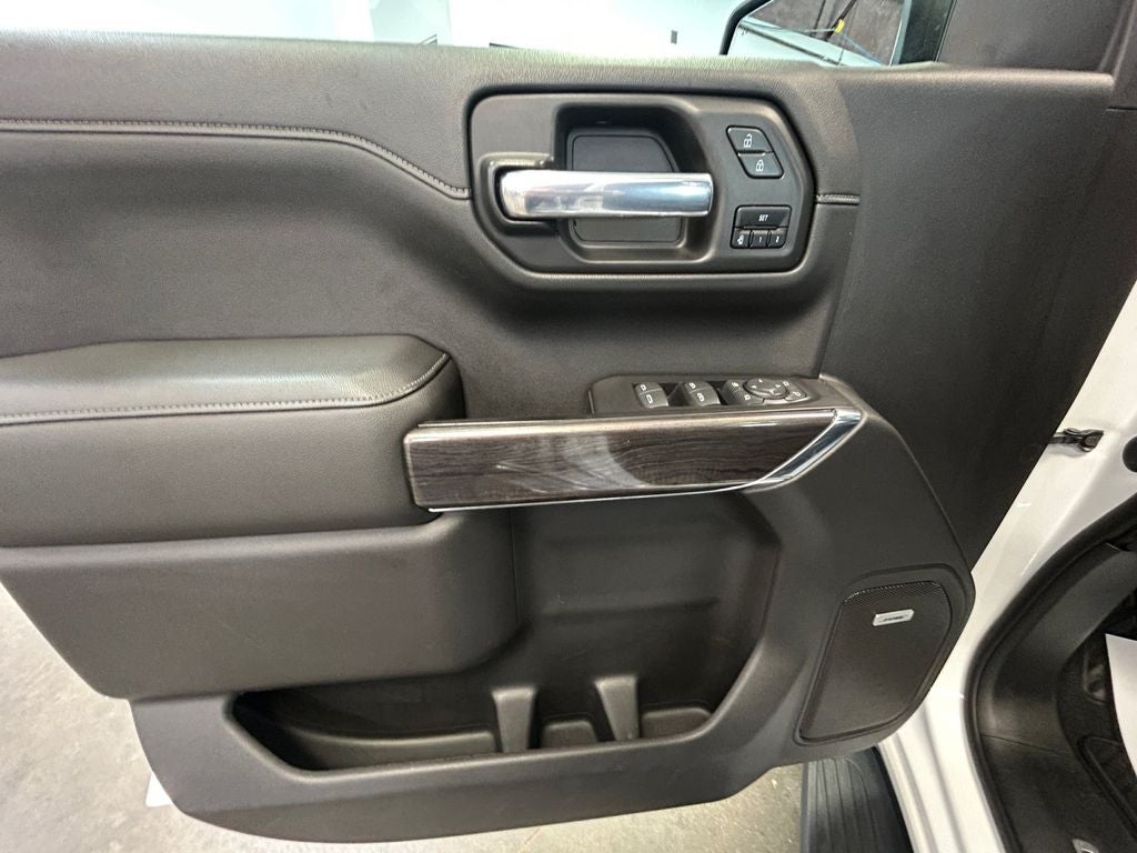 2020 Chevrolet Silverado 1500 4WD Crew Cab Short Bed LTZ