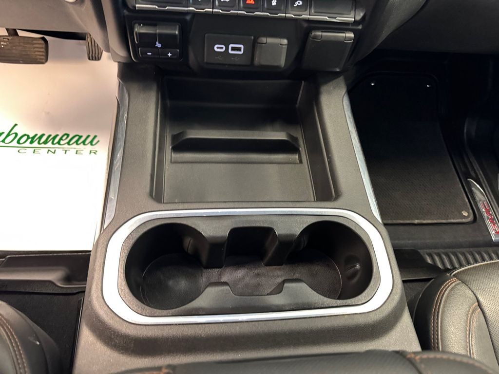 2022 GMC Sierra 1500 Limited 4WD Crew Cab Short Box AT4